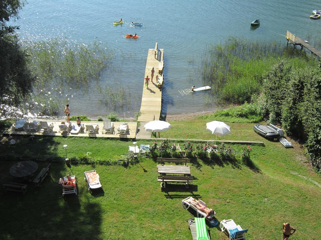 Seehaus Karantanien am Ossiacher See Bagian luar foto