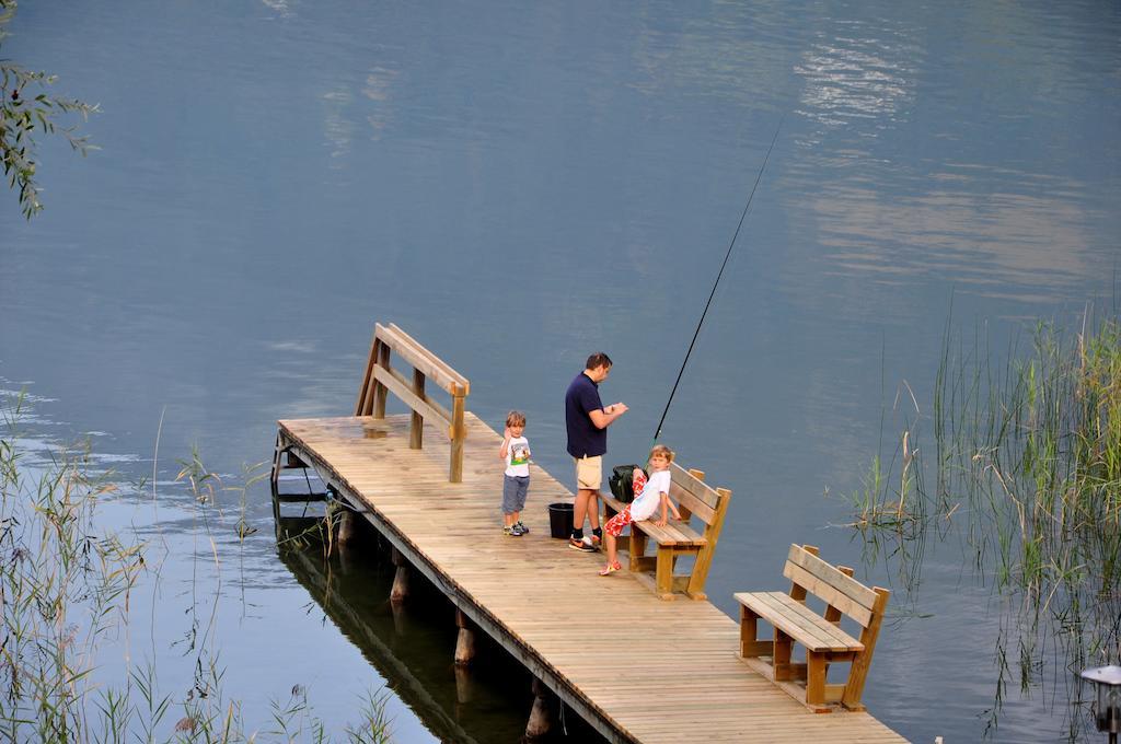 Seehaus Karantanien am Ossiacher See Bagian luar foto