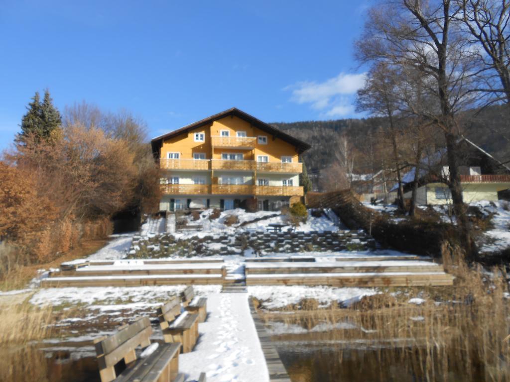 Seehaus Karantanien am Ossiacher See Bagian luar foto